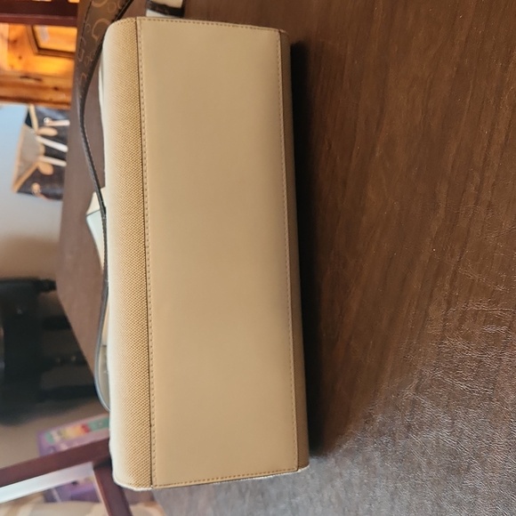 GUESS Handbag - Picture 5 of 5